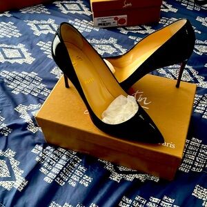 Women’s Christian Louis Vuitton size 41